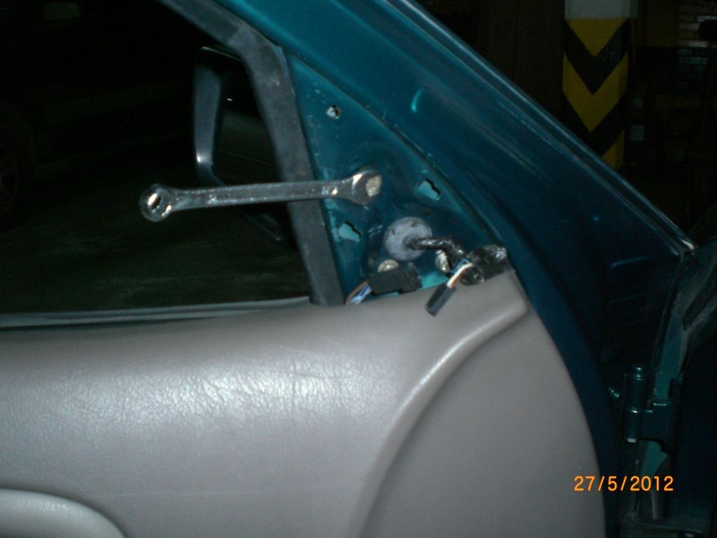 Como desmontar los espejos (e36) BMW FAQ Club